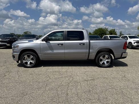 Used 2025 RAM 1500 Tradesman AWD/4WD image 2