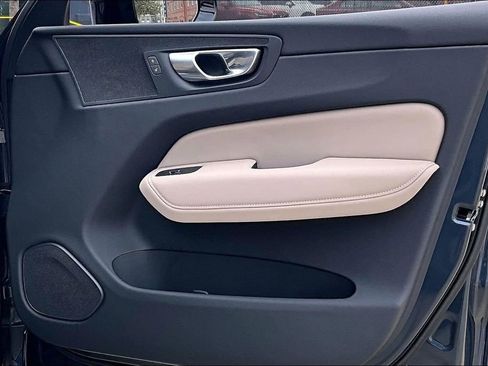 New 2026 Volvo XC60 B5 Plus w/ Protection Package Premier image 14