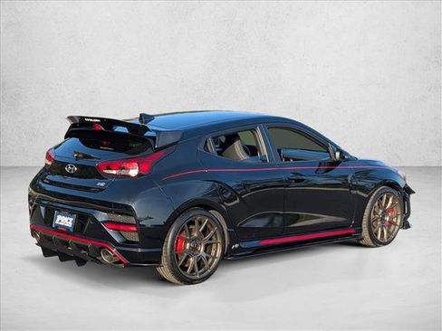 Used 2022 Hyundai Veloster N FWD image 5