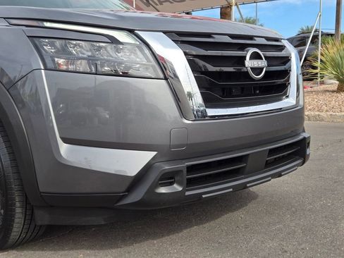 Certified 2023 Nissan Pathfinder S FWD image 2