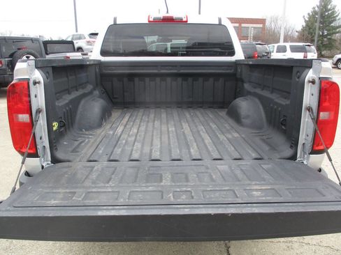 Used 2020 Chevrolet Colorado W/T w/ WT Convenience Package image 6