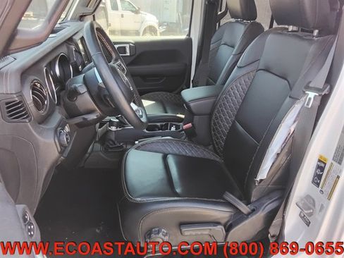 Used 2021 Jeep Gladiator Overland image 9