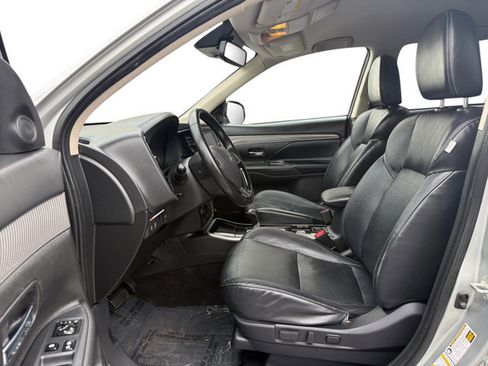 Used 2020 Mitsubishi Outlander SEL image 10