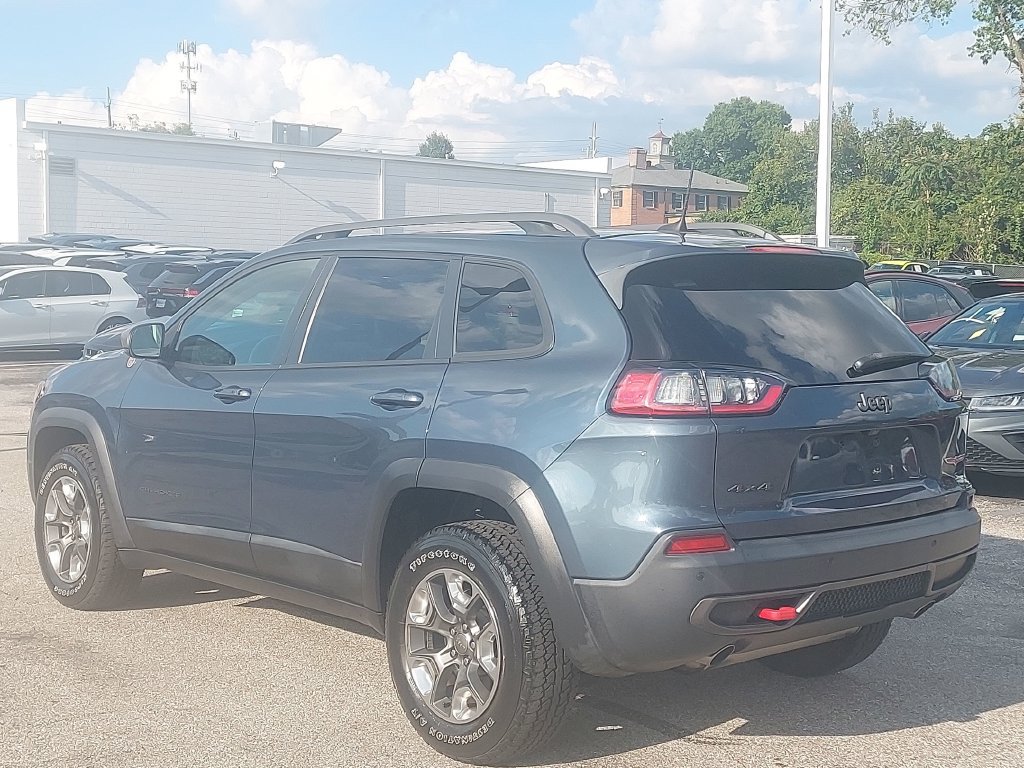 Used 2019 Jeep Cherokee Trailhawk w/ Cold Weather Group AWD/4WD image 5