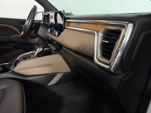 Used 2024 GMC Canyon Denali AWD/4WD image 31