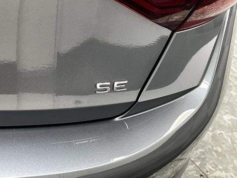 Used 2024 Volkswagen Jetta SE w/ Panoramic Sunroof Package image 31