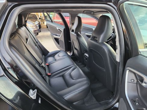 Used 2015 Volvo V60 T5 Premier FWD image 12