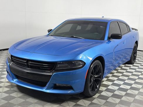 Used 2016 Dodge Charger SXT w/ Rallye Group image 7