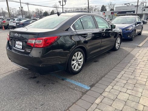 Used 2017 Subaru Legacy 2.5i Premium image 10