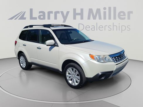 Used 2012 Subaru Forester 2.5X Premium w/ All-Weather Pkg AWD/4WD image 7