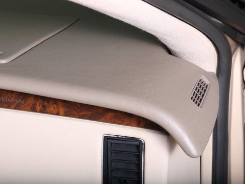 Used 1994 Cadillac Fleetwood Brougham RWD image 89