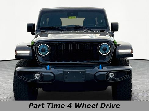 Used 2024 Jeep Wrangler Unlimited AWD/4WD image 2