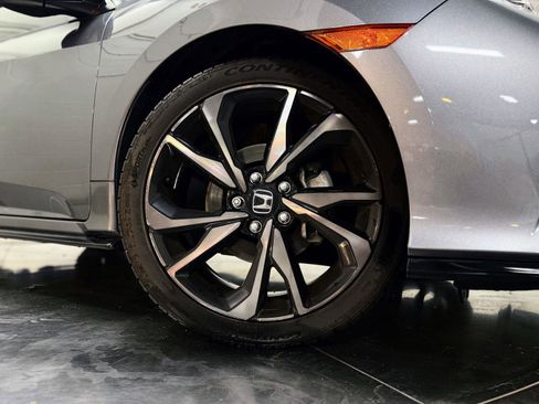 Used 2018 Honda Civic Sport image 10