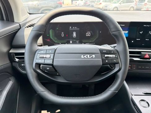 New 2026 Kia Sportage LX FWD image 10