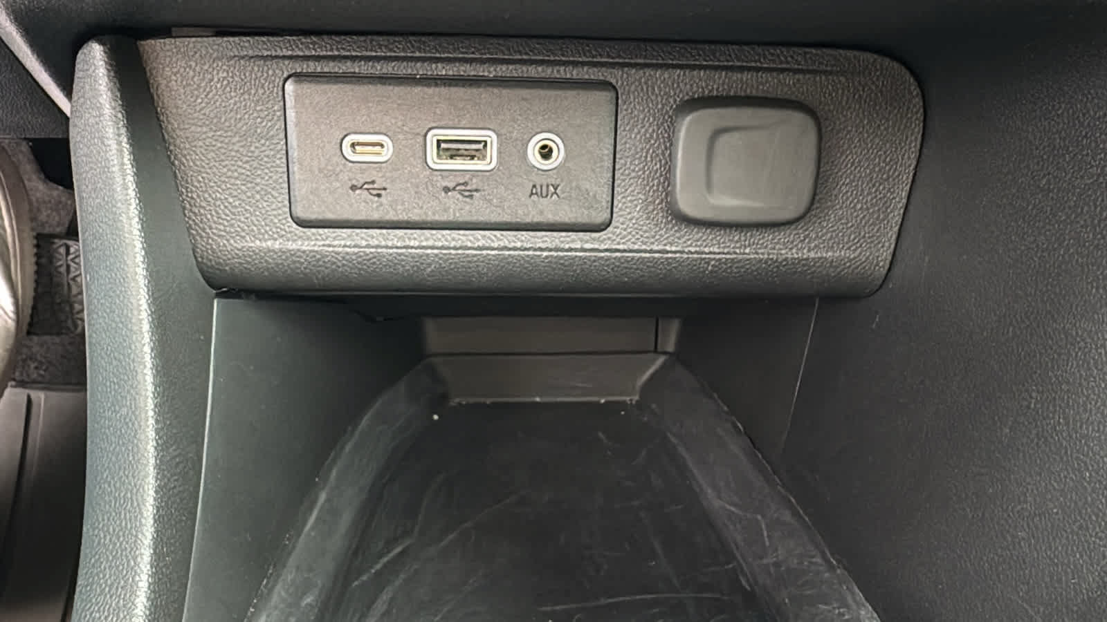 Used 2023 Buick Encore GX Essence w/ Experience Buick Package AWD/4WD image 20