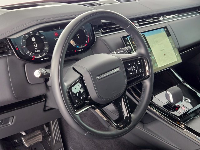 Used 2025 Land Rover Range Rover Sport Dynamic SE AWD/4WD image 21