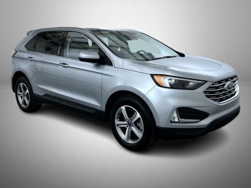 Used 2022 Ford Edge SEL w/ Convenience Package image 3