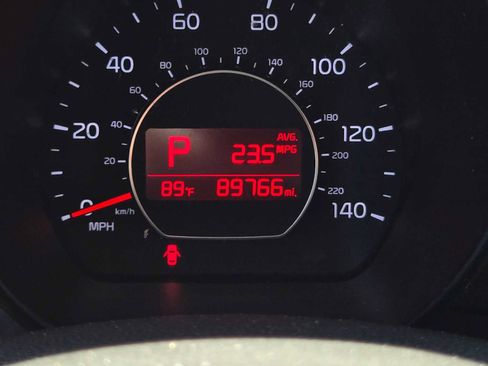 Used 2016 Kia Soul + w/ Audio Package FWD image 22