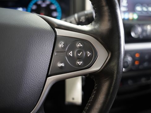 Used 2020 Chevrolet Colorado LT image 16