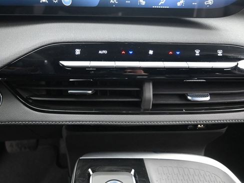 New 2026 Buick Enclave Sport Touring image 18