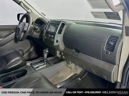 Used 2014 Nissan Frontier PRO-4X w/ Pro-4x Luxury Package image 29