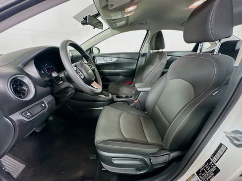 Used 2024 Kia Forte LXS FWD image 13