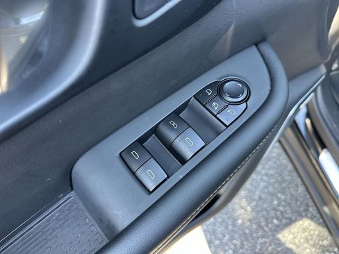 Used 2025 Buick Enclave Preferred image 17