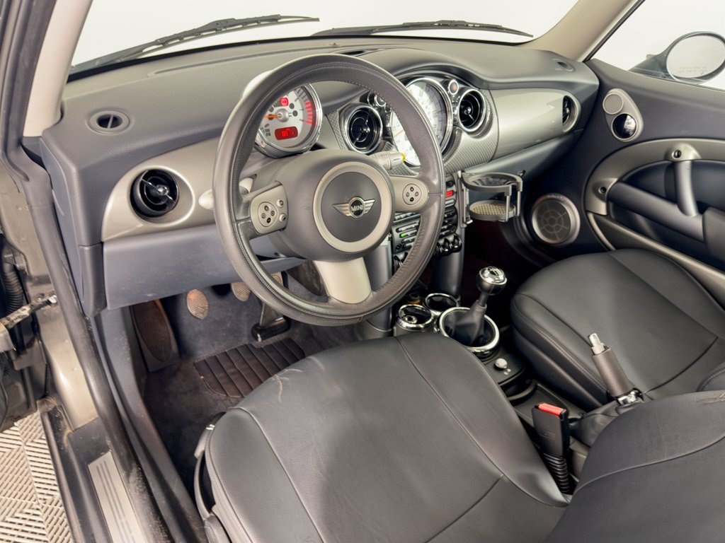 Used 2006 MINI Cooper Hardtop FWD image 4