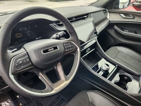 New 2026 Jeep Grand Cherokee Altitude AWD/4WD image 13