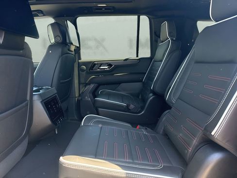 Used 2025 GMC Yukon XL AT4 Ultimate w/ LPO, AT4 Appearance Package AWD/4WD image 13