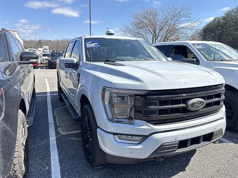 Used 2023 Ford F150 Lariat w/ Equipment Group 502A High image 3