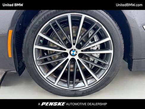 Used 2022 BMW 540i xDrive AWD/4WD image 2