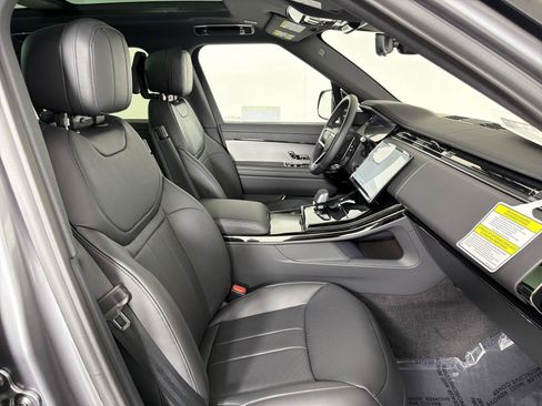 New 2025 Land Rover Range Rover Sport SE image 30