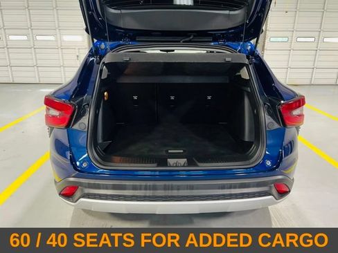 Used 2024 Chevrolet Trax LT w/ Driver Confidence Package FWD image 9