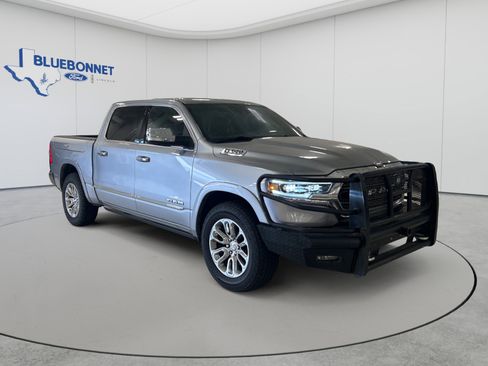Used 2019 RAM 1500 Limited RWD image 3