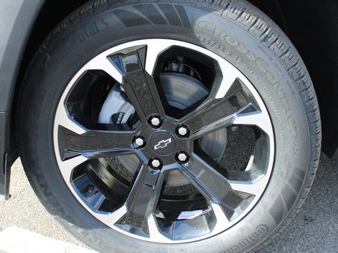 New 2026 Chevrolet Equinox LT w/ Convenience Package II image 18