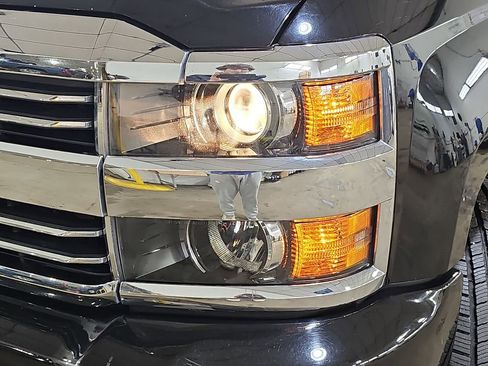 Certified 2016 Chevrolet Silverado 2500 High Country w/ Duramax Plus Package image 36