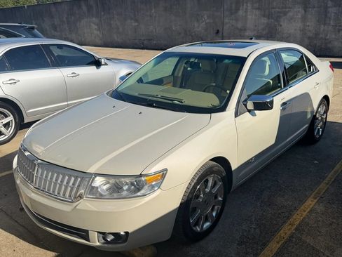 Used 2008 Lincoln MKZ FWD image 2
