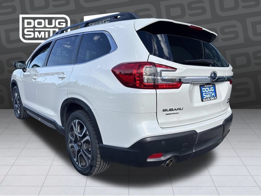 Used 2023 Subaru Ascent Limited w/ Technology Package AWD/4WD image 3