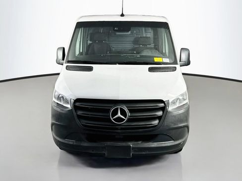 Used 2022 Mercedes-Benz Sprinter 1500 image 2