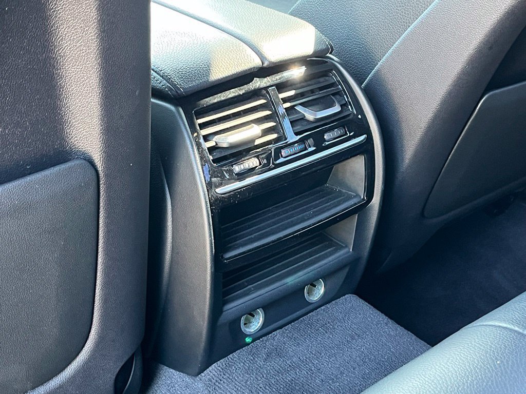 Used 2018 BMW 540i xDrive AWD/4WD image 27