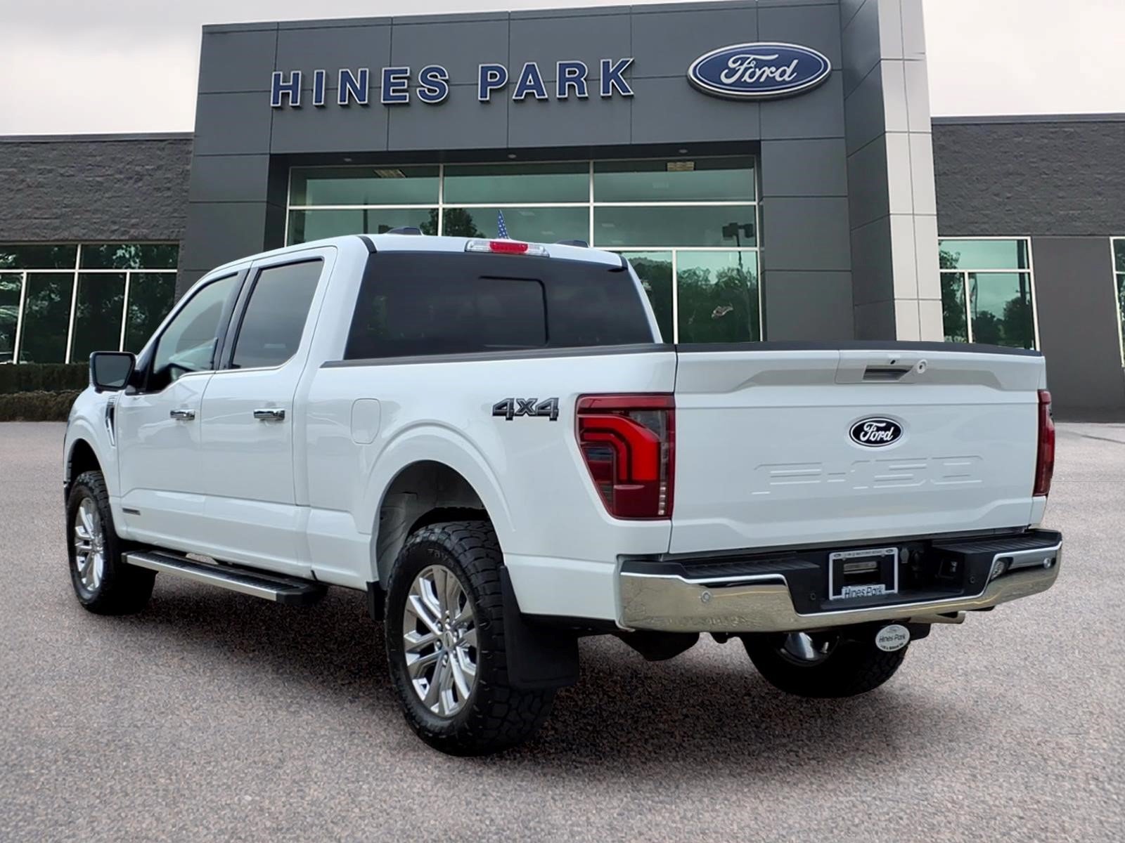 Used 2024 Ford F150 Lariat w/ Equipment Group 502A High AWD/4WD image 5