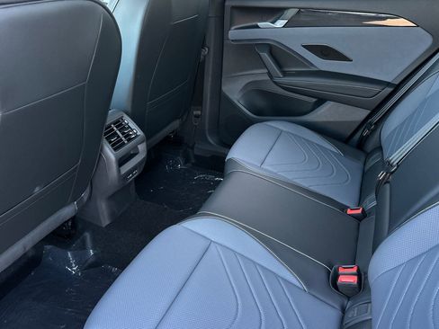 New 2026 Volkswagen Tiguan SE R-Line FWD image 12