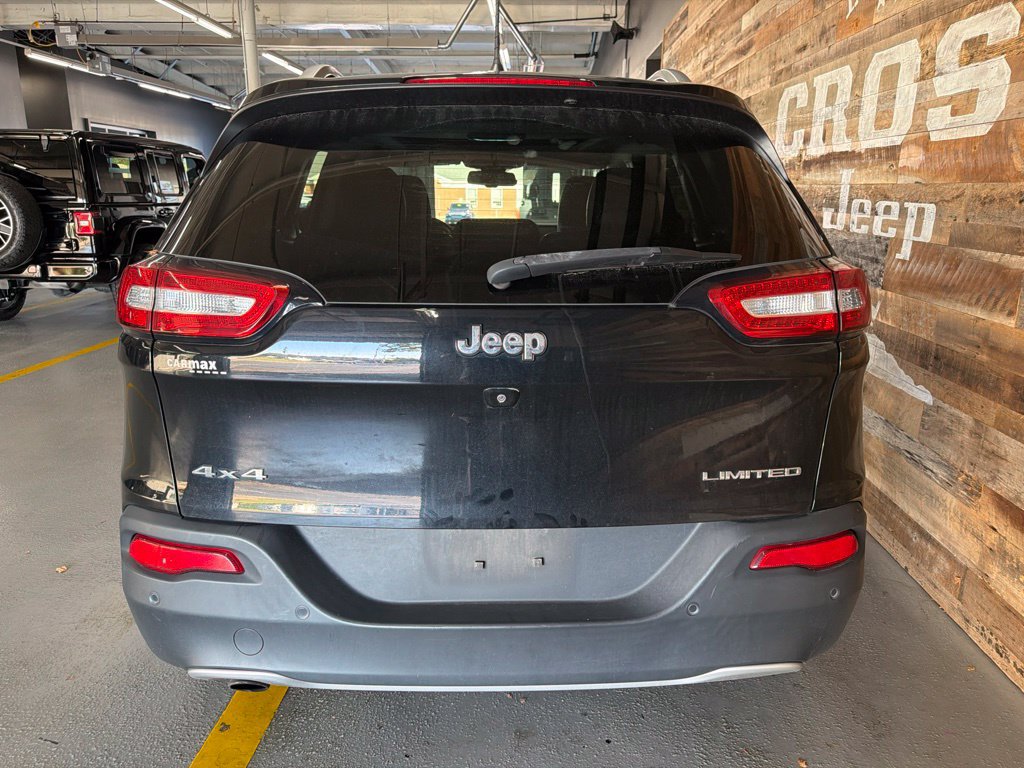 Used 2018 Jeep Cherokee Limited AWD/4WD image 7