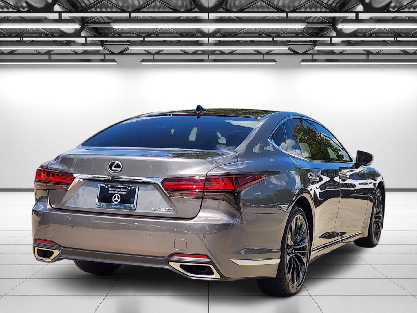 Used 2023 Lexus LS 500 w/ Interior Upgrade Package RWD image 9