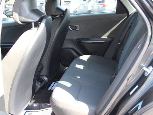 Used 2025 Kia K4 FWD image 14