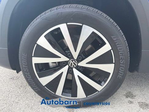 Certified 2022 Volkswagen Taos SE FWD image 30