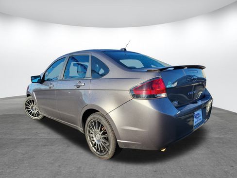 Used 2010 Ford Focus SES image 7