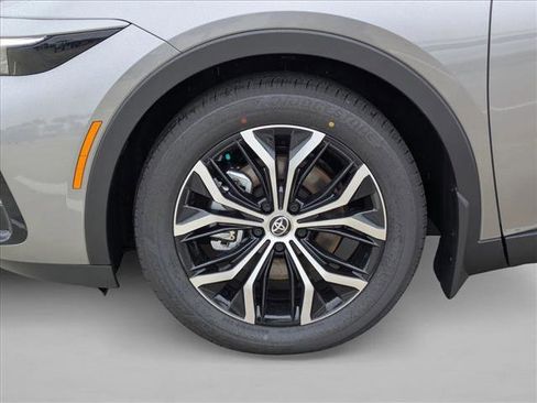 New 2026 Toyota Crown XLE image 10