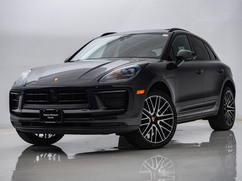 Certified 2026 Porsche Macan AWD/4WD image 1